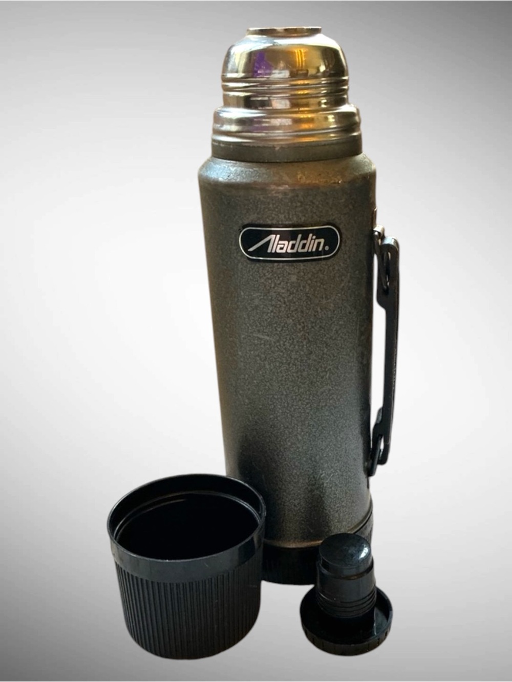 Vintage Aladdin Stanley SB950H 1 Qt Vacuum Bottle Thermos Rugged Green USA